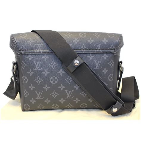 louis vuitton messenger satchel baglouis vuitton messenger satchel bag|louis vuitton unisex bag.